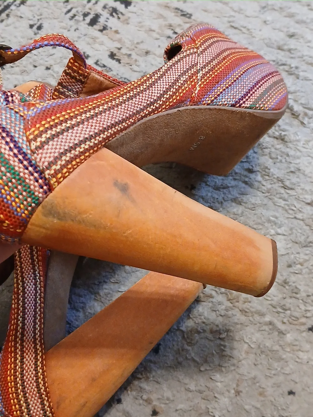 Jeffrey Campbell *good some